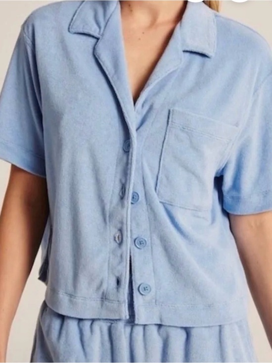 Abercrombie & Fitch Tops - Abercrombie & Fitch Terry Cloth Button-Up Shirt